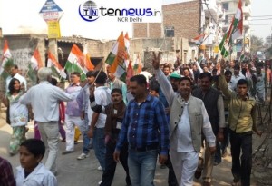 मोहन गार्डन व बिन्दापुर में हजारों लोग मुकेश शर्मा के समर्थन में सड़कों पर उतरे ।