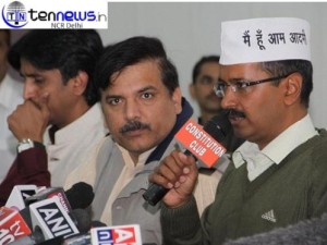 ARVIND KEJRIWAL AAM AADMI PARTY TAKES ON ANNA HAZARAE : DEMANDS FOR INQUIRY