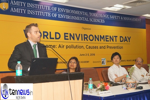 Dr David S Boxer addressing the gathering