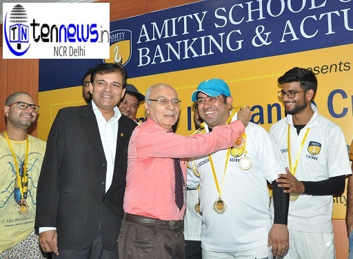 Team Captain of J K Insurence Broker awarded by medal