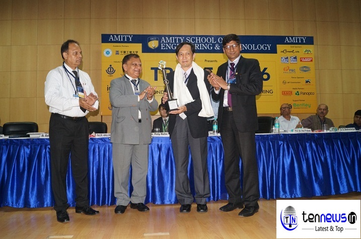 Prof Sung Chi Hsu felicitated by Dr Abhay Bansal