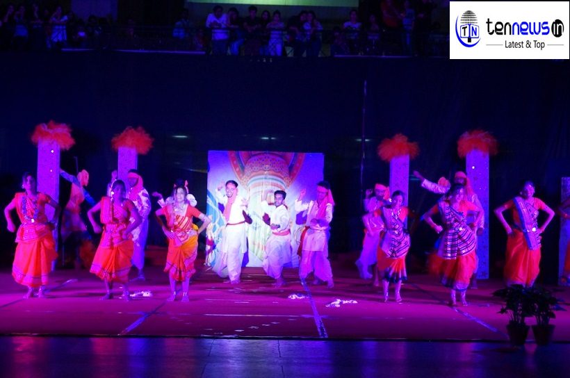 cultural-program-at-amity-during-sangathan