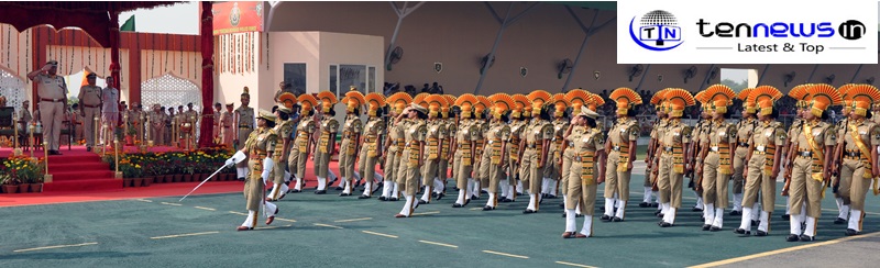 dg-krishna-chaudhary-taking-salute-from-contigent