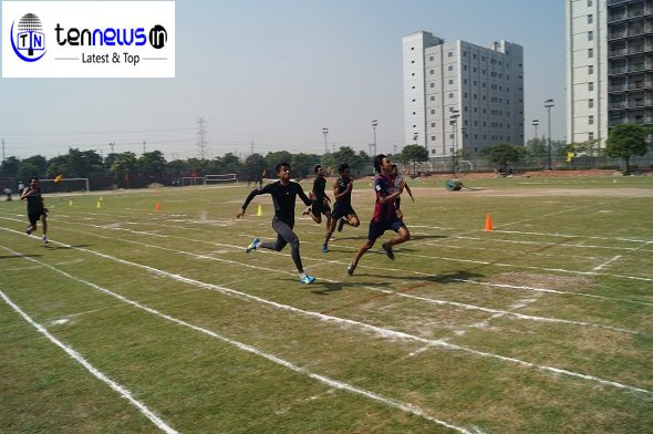 students-of-amity-participating-in-race-during-sangathan-2016