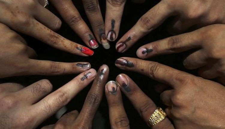 2019 लोकसभा चुनावों में मतदान को लेकर दूसरे राज्यों से आकर ग्रेटर नोएडा में पढ़ रहे छात्रों से टेन न्यूज़ की विशेष बातचीत