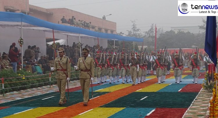 Republic Day Celebrations in Gautam Buddha Nagar : Amazing Parade Enthralls Audience at Police Line