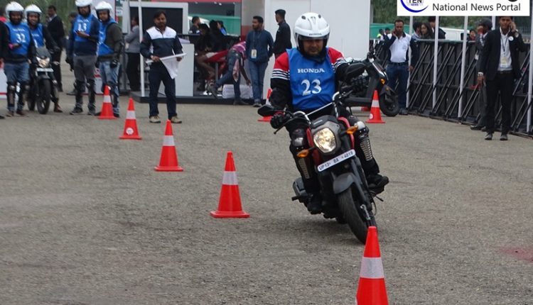 Win exciting prizes by becoming Champion of Road Safety at Honda Activity Zone in Auto Expo 2018!