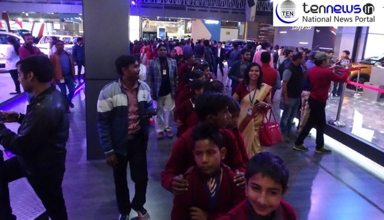 Gautam Buddha Nagar Government School Children Visit Auto Expo 2018