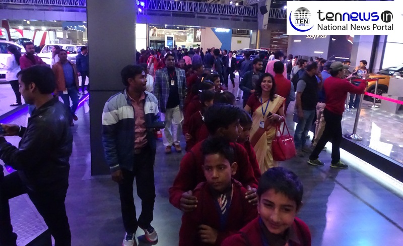 Gautam Buddha Nagar Government School Children Visit Auto Expo 2018