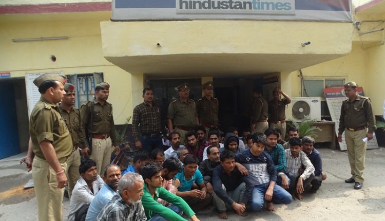 Betting racket busted in Noida, 29 arrested