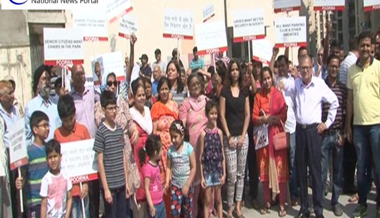 Noida Sector 70 Pan Oasis Residents Protest Against Alleged Builder Fraud