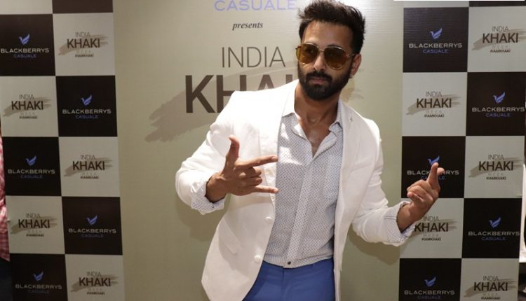 Fukrey star Pulkit Samrat celebrates India Khaki Week with Blackberrys Casuale