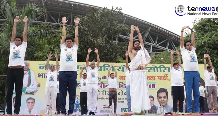 Minister Piyush Goyal observes International Yoga Day Celebrations at Noida, thousands of resident make it a success