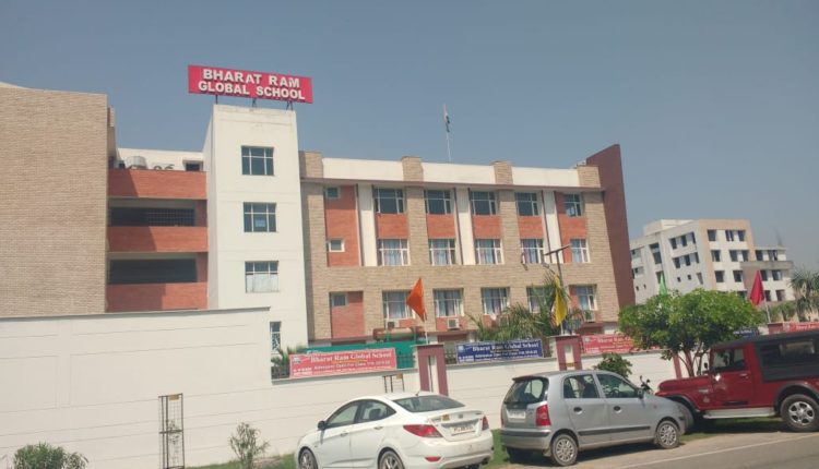 Students create panic by bringing Gun to school, teachers claim it to be toy