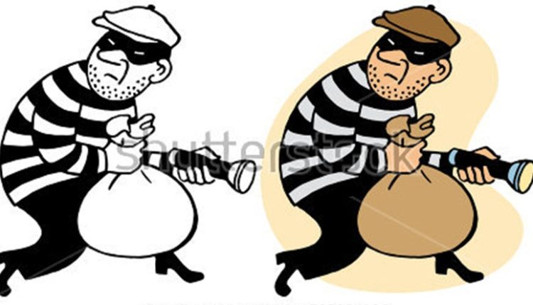 Domestic servant locks family, loots lakhs of cash and jewellery