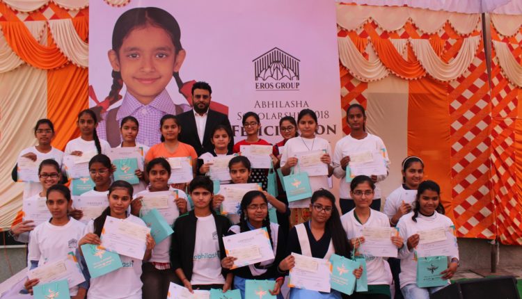 Mr. Avneesh Sood, Director, EROS Group with the girl students