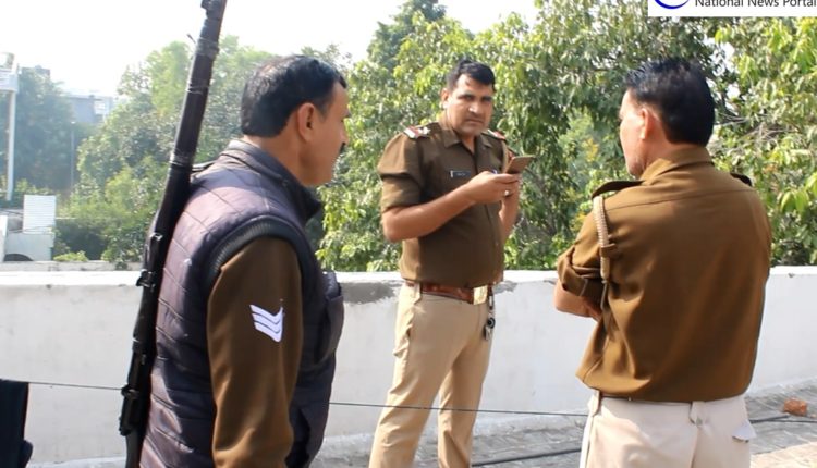 ग्रेटर नोएडा में छात्र ने लगाई फाँसी, सुसाइड नोट में लिखा 'आई क्विट', माँ बाप से माँगी माफ़ी