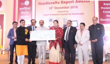 Photo Highlights of EPCH 22nd Handicrafts Export Award Function at India Expo Mart