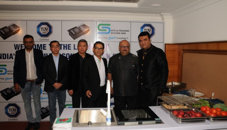 SAYO Directors Anand Talsania, Eric Tan, Shiv Shankar Kushwah with Chef Sunil and Chef Kaviraj at the launch of India’s First Ultrasonic Sink