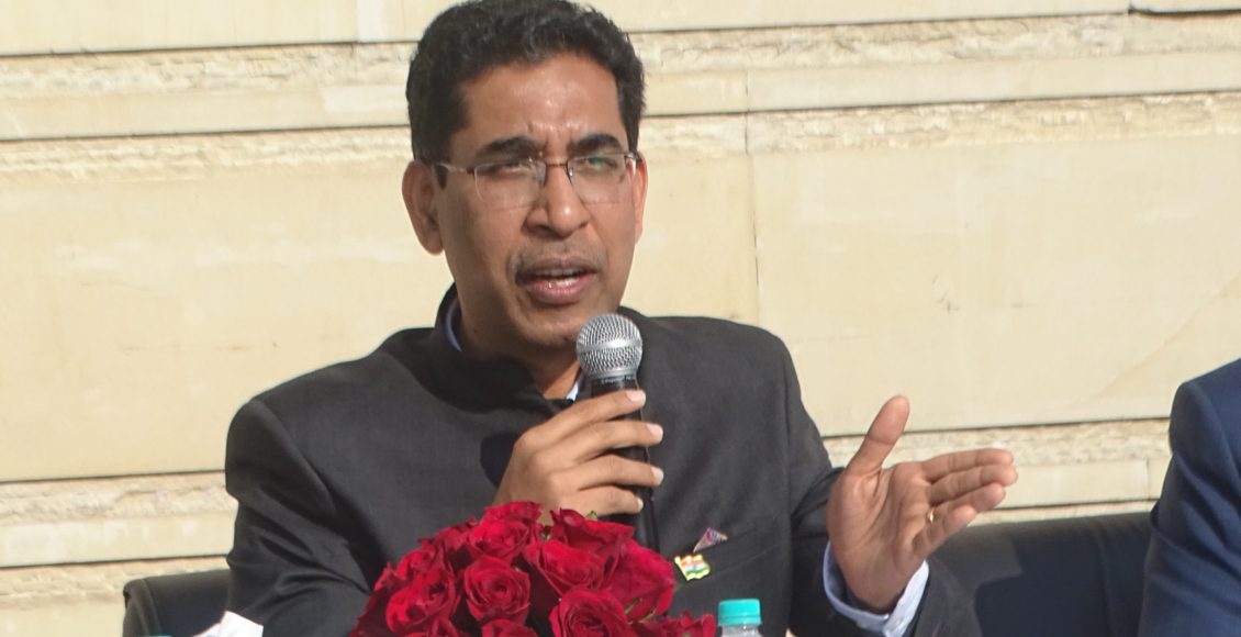 ग्रेटर नोएडा प्राधिकरण में किया गया ध्वजारोहण, स्कूली छात्राओं की सांस्कृतिक प्रस्तुति ने बाँधा समां