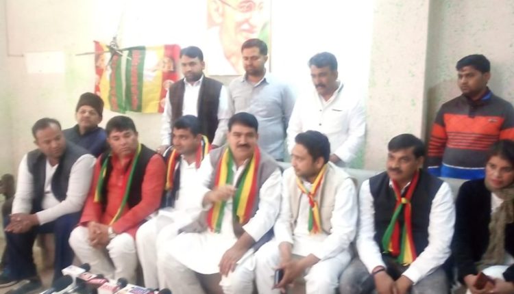 शिवपाल यादव की पार्टी के उपाध्यक्ष फरत हसन मियां ने सपा बसपा के गठबंधन को लेकर साधा निशाना