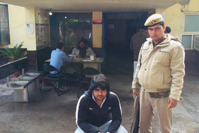 नोएडा एसटीएफ ने कुख्यात अपराधी मोहित भाटी को किया गिरफ्तार , दो दर्जन से ज्यादा मुकदमे में था वांछित