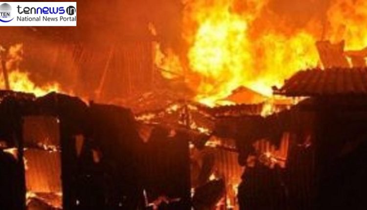 Sudden Fire Breaks Out in Sector 73 Noida | 150 Huts burnt in late night fire