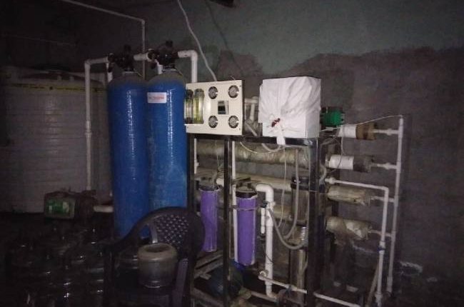 सुन्दर भाटी गैंग से जुड़े पानी के दो अवैध प्लांट सीज