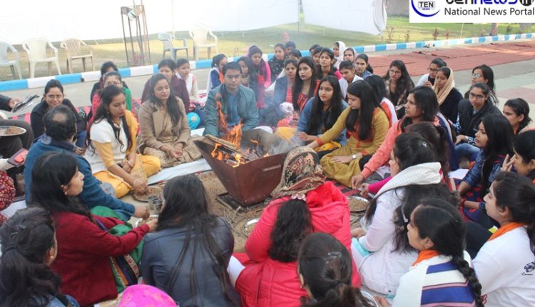 ग्रेटर नोएडा के ईशान संस्थान में चल रहे अर्थवेद महायज्ञ के माध्यम से मेडिकल के छात्र करेंगे शोध