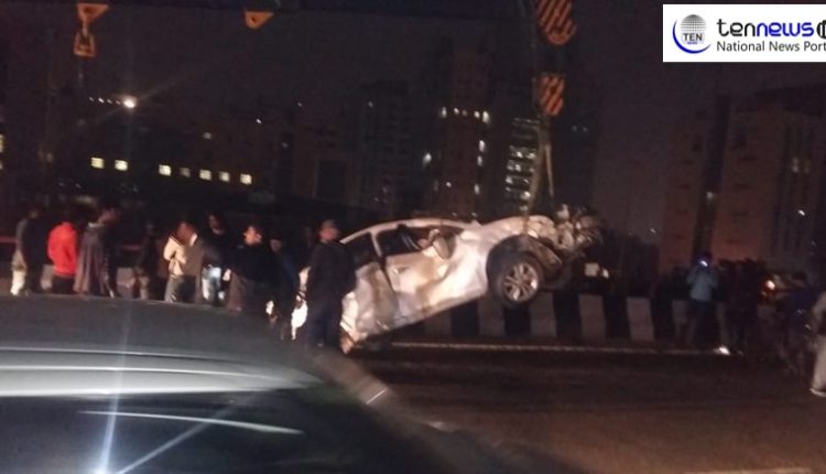 Speeding Car Collided With Divider in Noida, Airbag Saved The Driver