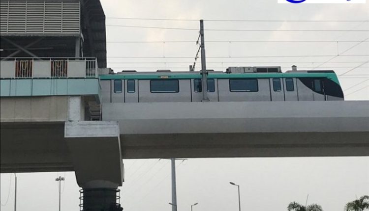 Aqua Line Metro breaks down due to OHE failure.