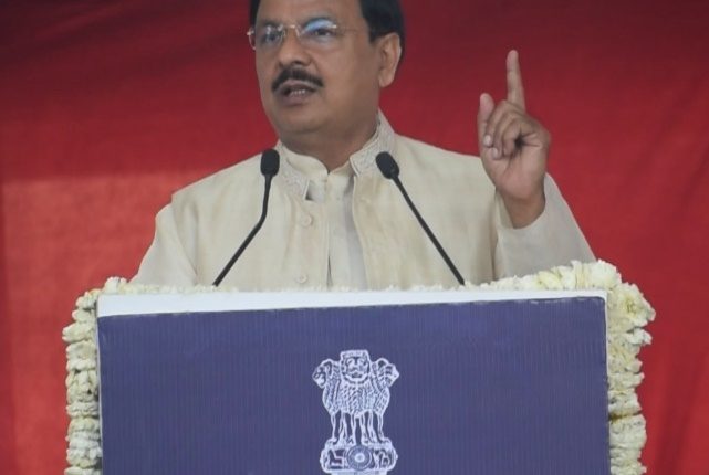 Union Minister Mahesh Sharma highlights development drive of Western UP region