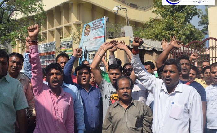 फ़ीस बढ़ोतरी को लेकर मॉडर्न स्कूल के खिलाफ अभिभावकों ने खोला मोर्चा , दबाएंगे नोटा बटन