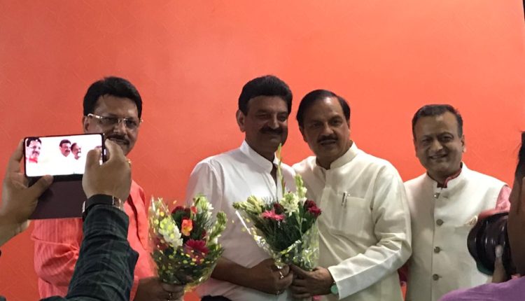 Photo Highlights: Newly elected Noida Sector 50 RWA Executives takes oath