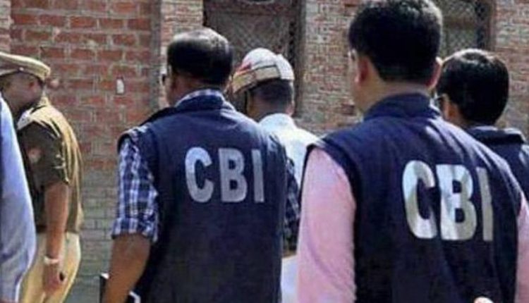 पूर्व इनकम टैक्स कमिश्नर के घर पर लगातार दो दिन चली सीबीआई की रेड, कई आपत्तिजनक दस्तावेज बरामद