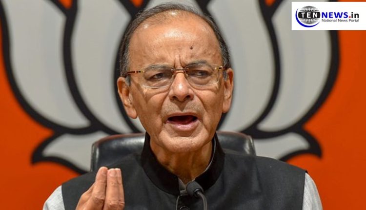 Arun jaitley situation critical, president will be reaching AIIMS shorty
