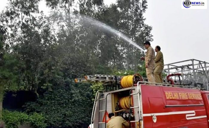 Delhi Municipal Corporation sprinkles water on roads and trees to curb Post-Diwali Pollution