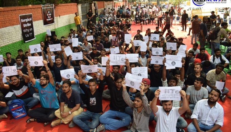 IIT M.Tech aspirants stage protest against Government for the hike in fee structure