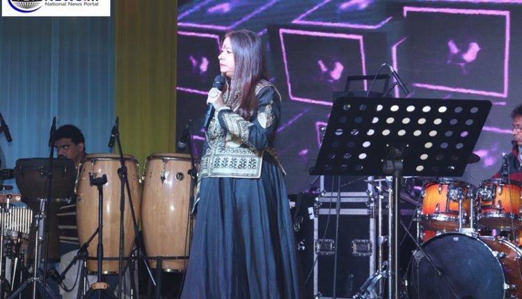 Shilpotsav-inaugurated-in-noida-rekha-bharadwaj-performs