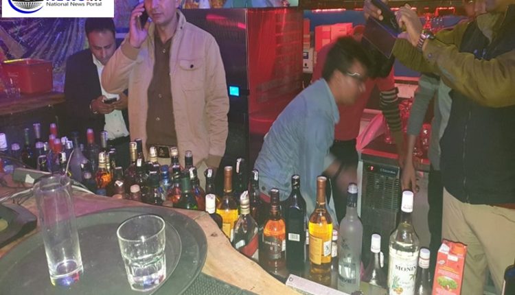 Noida Police raids restaurant serving alcohol without license