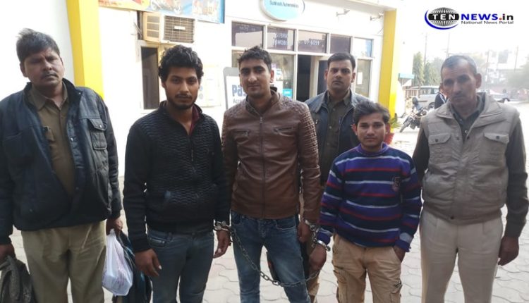 3-looters-arrested-by-noida-police