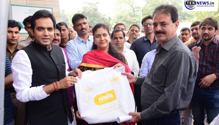 Noida Authority-opens-113-Carry-bag-banks
