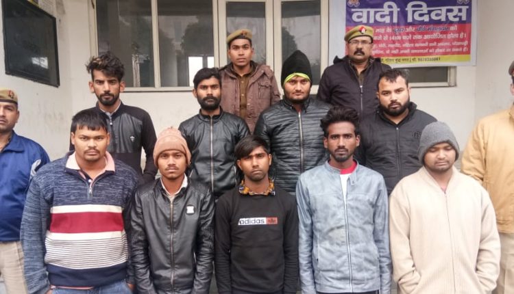 9-thieves-arrested-auto-rikshaw-recovered