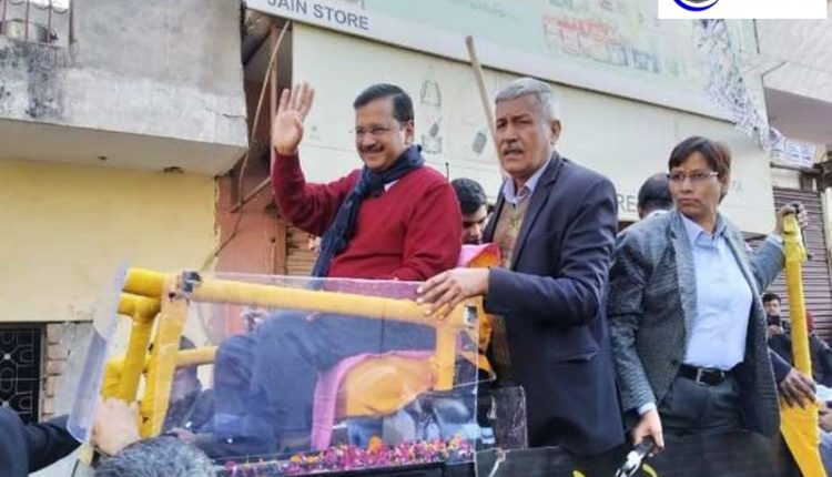 Kejriwal-begins-campaining-for-AAP-candidates