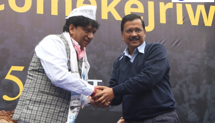 Sanjay Gahlot joins AAP ahead of Delhi Elections