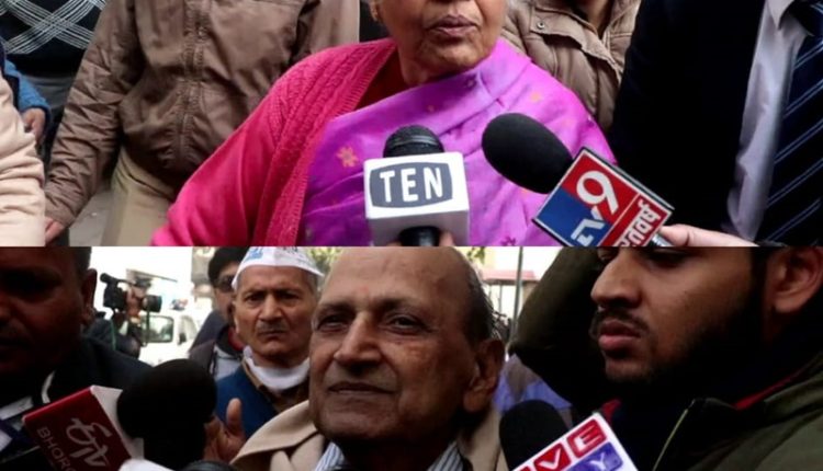 Kejriwal's parents interact with Ten News as Delhi CM awaits turn for nomination filing