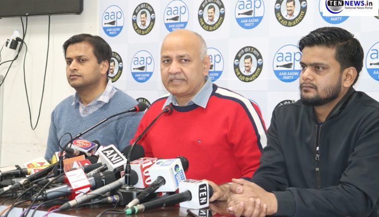 Peon & sanitation workers in 'Special 50 guest list' at Kejriwal's swearing-in ceremony 