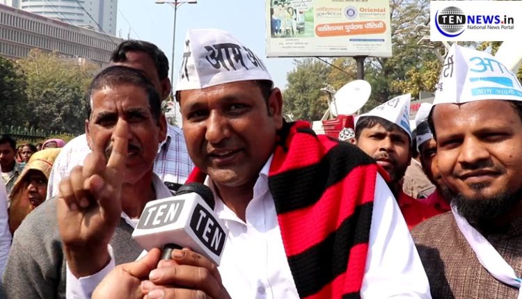 Want to see Kejriwal as next PM, says AAP supporter's at oath taking ceremony