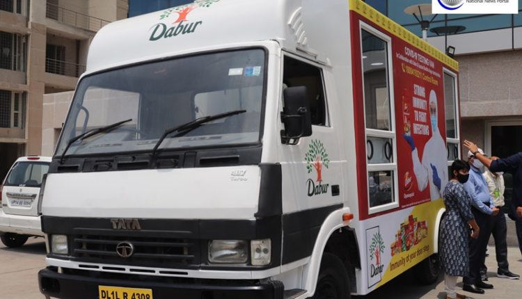 Noida: Inauguration of Covid-19 sampling mobile van from district hospital sector 39