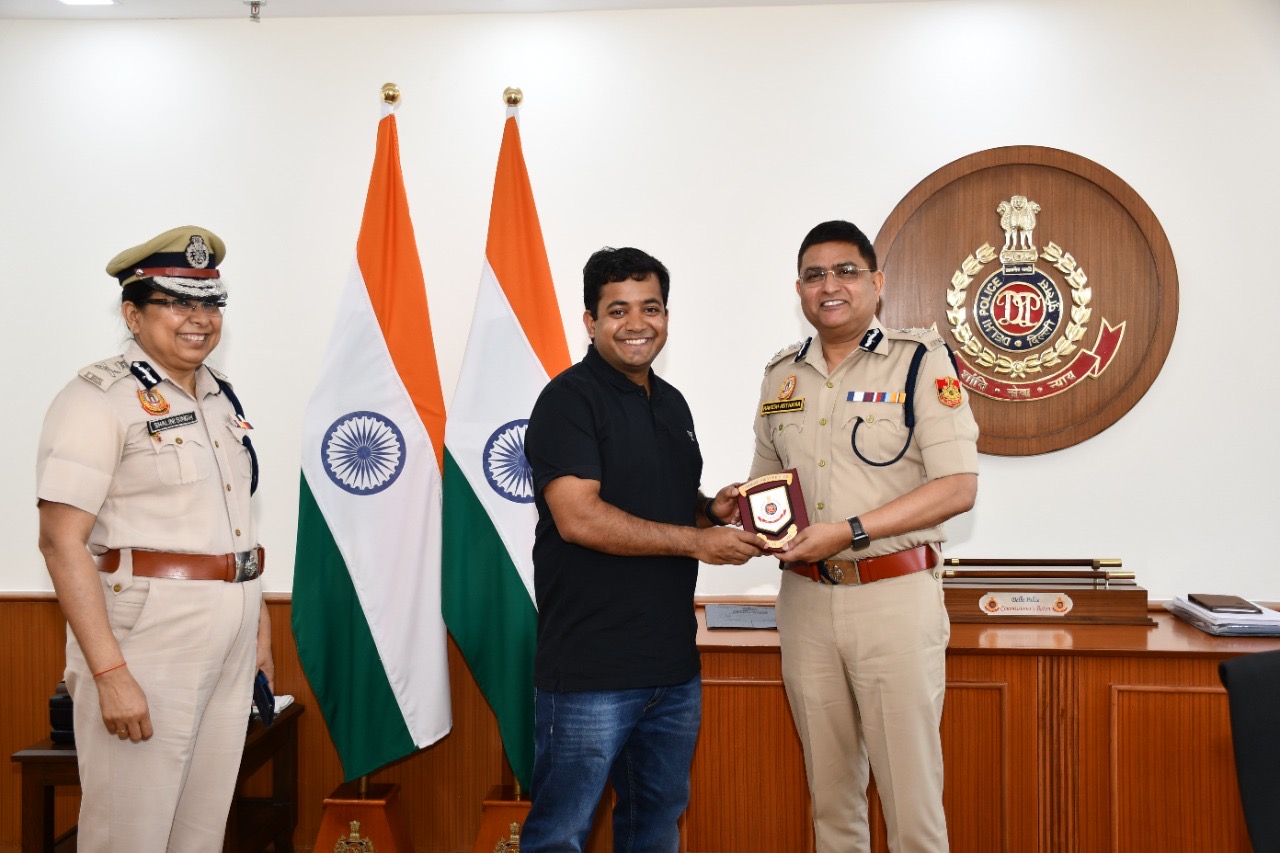 Left- Smt. Shalini Singh, IPS, Special Commissioner, Delhi Police, Mr.  Roman Saini, Co-Founder, Unacademy and Shri. Rakesh Asthana, IPS,  Commissioner,Delhi Police - tennews.in: National News Portal - Breaking  News, Live News, Delhi